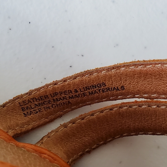 Born Leather Platform Sandals Size 9 Flower Applique Strappy Wedge Slides Orange - Picture 14 of 15